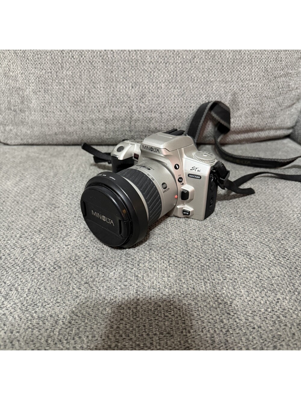 Minolta Maxxum STsi Silver 35mm SLR Film Camera AF 28-80mm Lens Untested